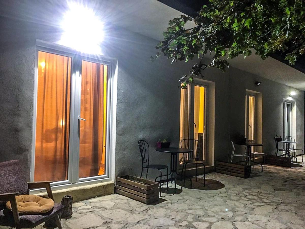 Yellow House Experience Aparthotel Pag Island Bagian luar foto